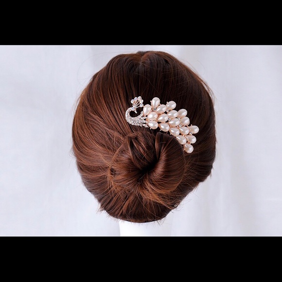 🔥🌟HOST PICK 🌟🔥 Peacock Hair Accessory - Picture 2 of 7